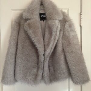 Zara Women's Plush Gray Teddy Jacket